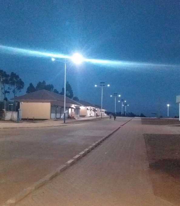 哈尔滨市非洲科特迪瓦太阳能路灯工程